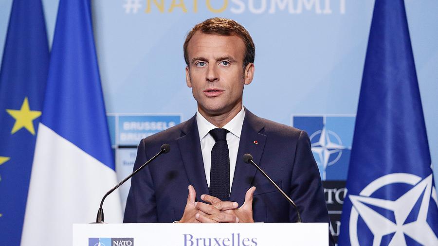Президент Франции «полностью подтверждает» свои слова о «смерти мозга» Североатлантического альянса после вчерашнего визита в Париж генерального секретаря этой организации Йенса Столтенберга.